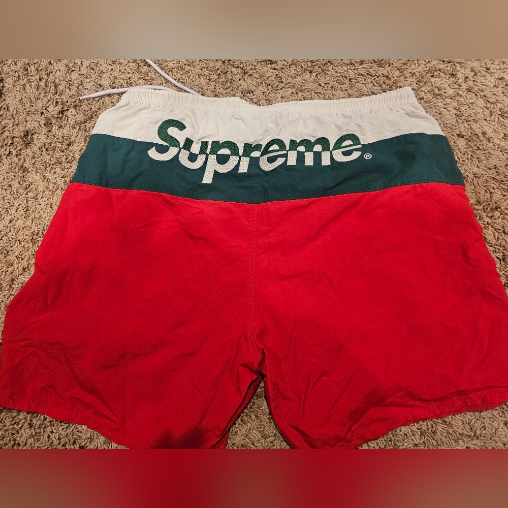 Men Supreme Red/Green/White Swim Trunks Large Gucci - Picture 5 of 5